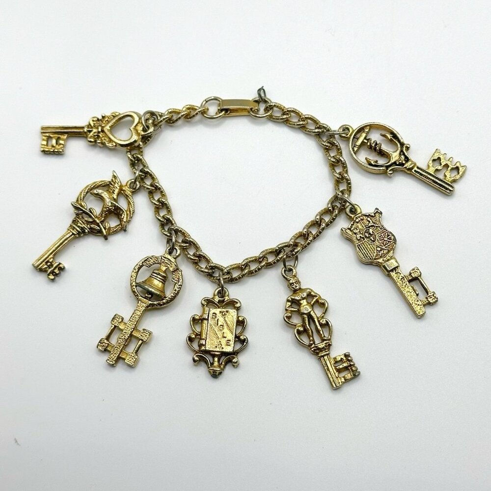 Goldtone Keys‎ Bible Charm Bracelet 7 Inches FLAW